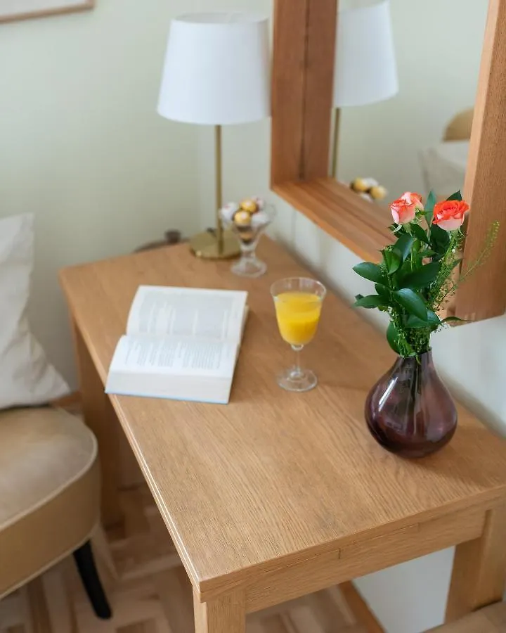 Two Bedroom Apartment For 6 People Warszawa